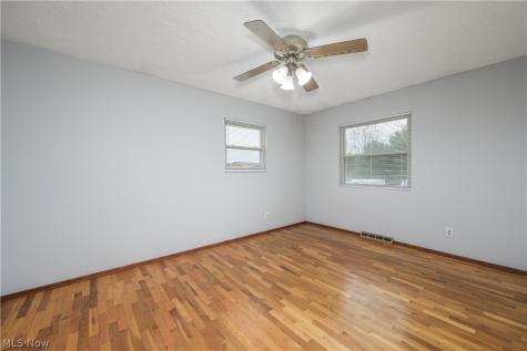 6860 Beridge Street Louisville OH 44641