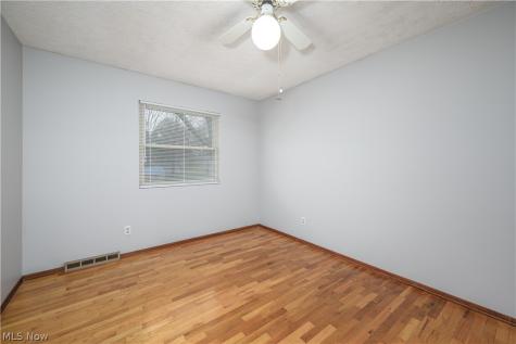 6860 Beridge Street Louisville OH 44641