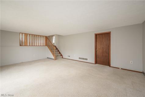 6860 Beridge Street Louisville OH 44641