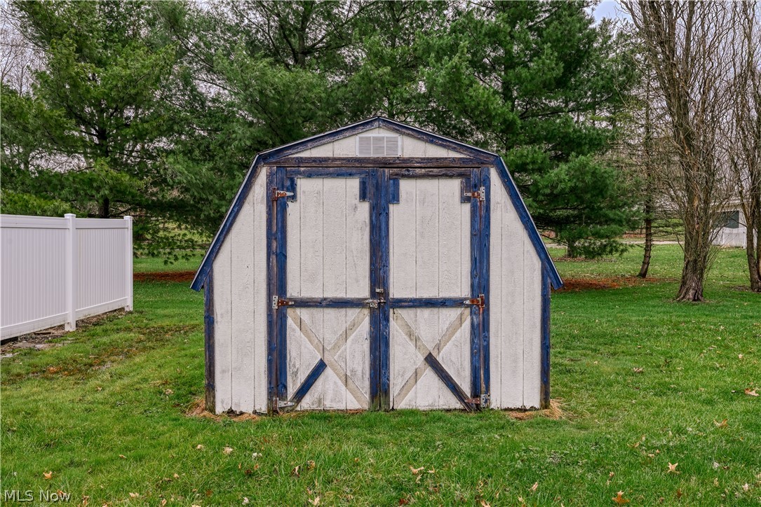 6860 Beridge Street Louisville OH 44641