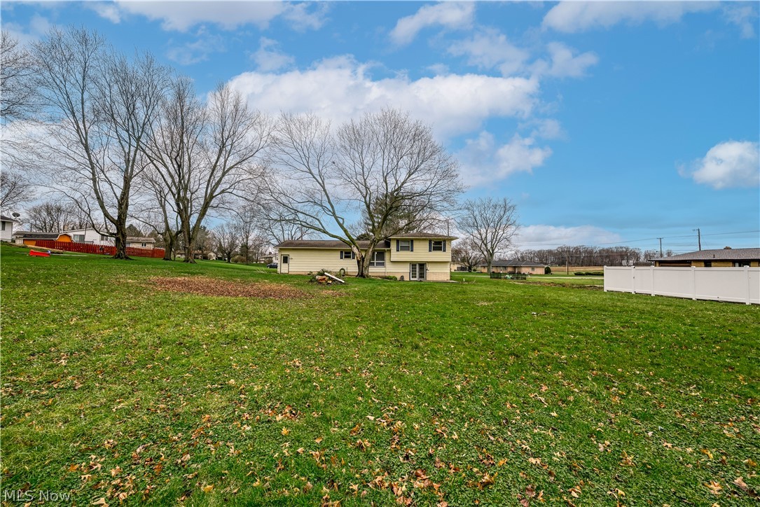 6860 Beridge Street Louisville OH 44641