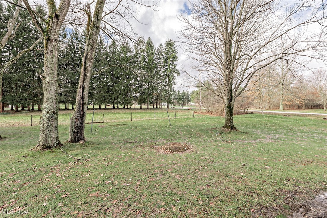 16860 Snyder Road Chagrin Falls OH 44023