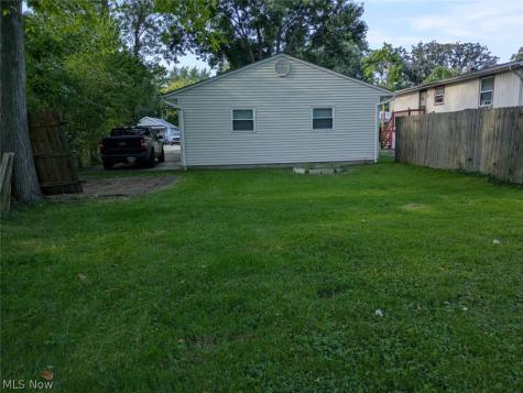 147 Morgan Avenue Elyria OH 44035