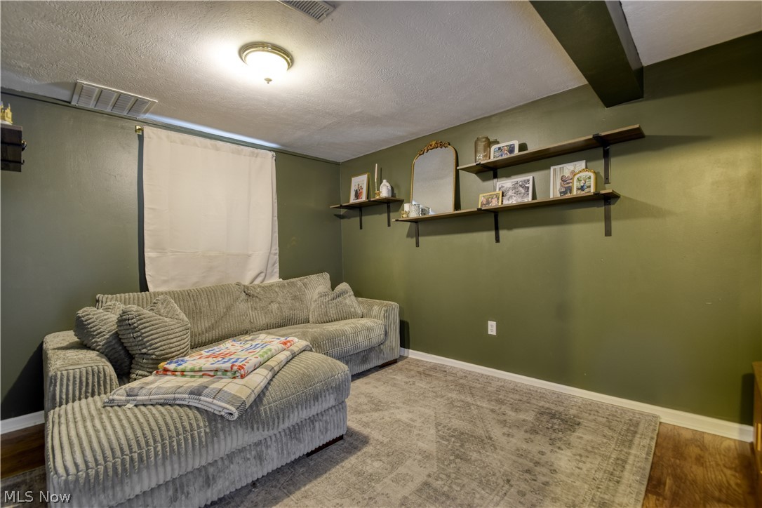 502 Roosevelt Drive Geneva OH 44041