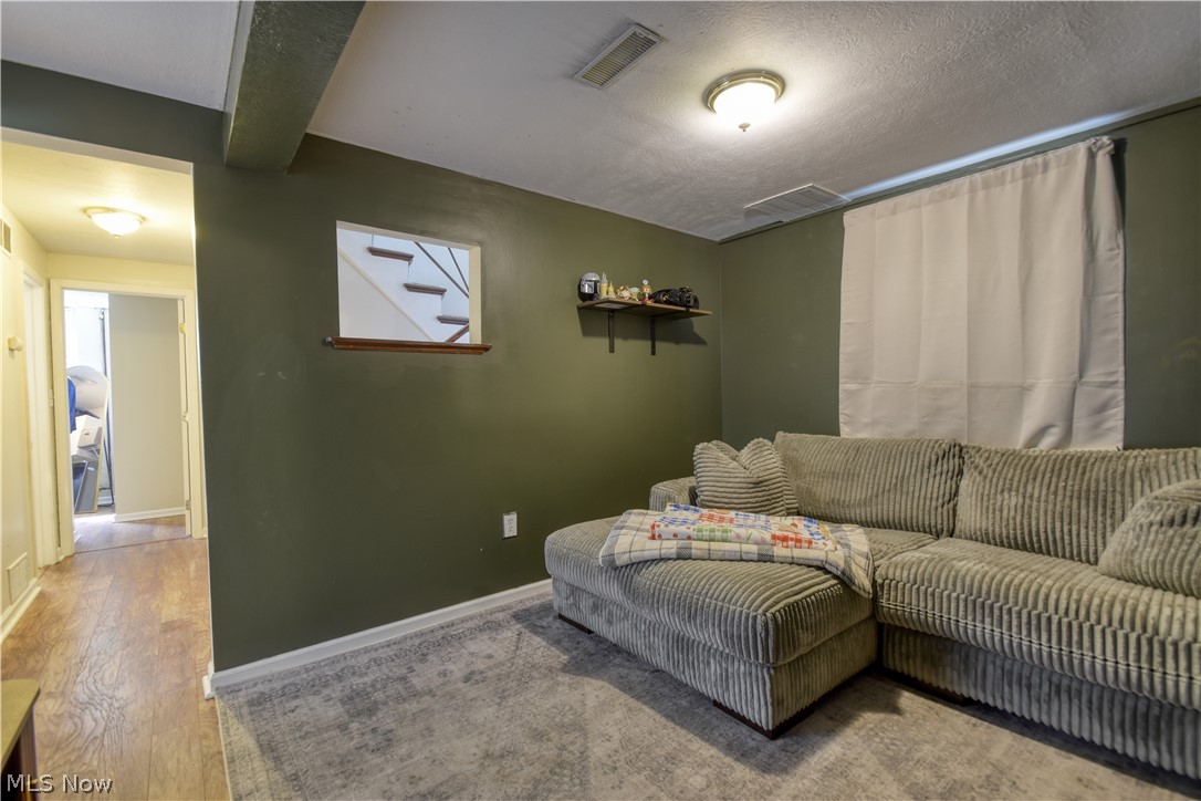 502 Roosevelt Drive Geneva OH 44041