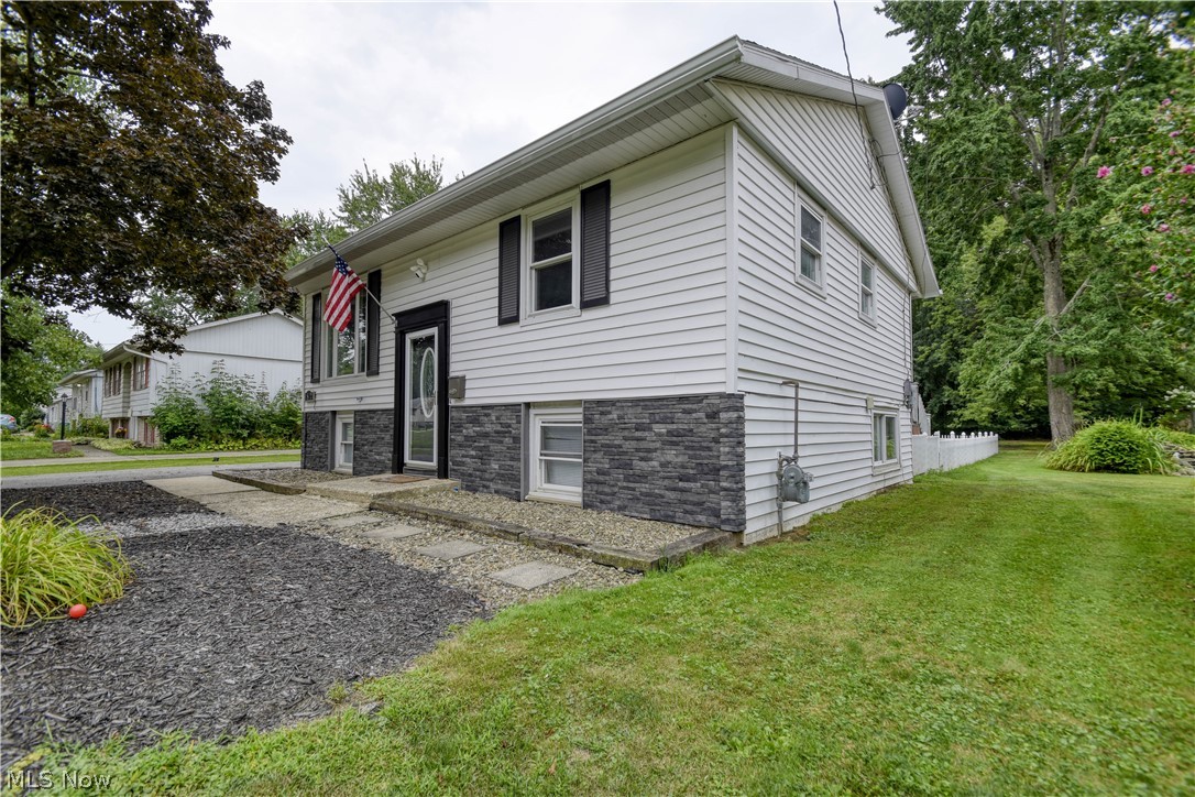 502 Roosevelt Drive Geneva OH 44041