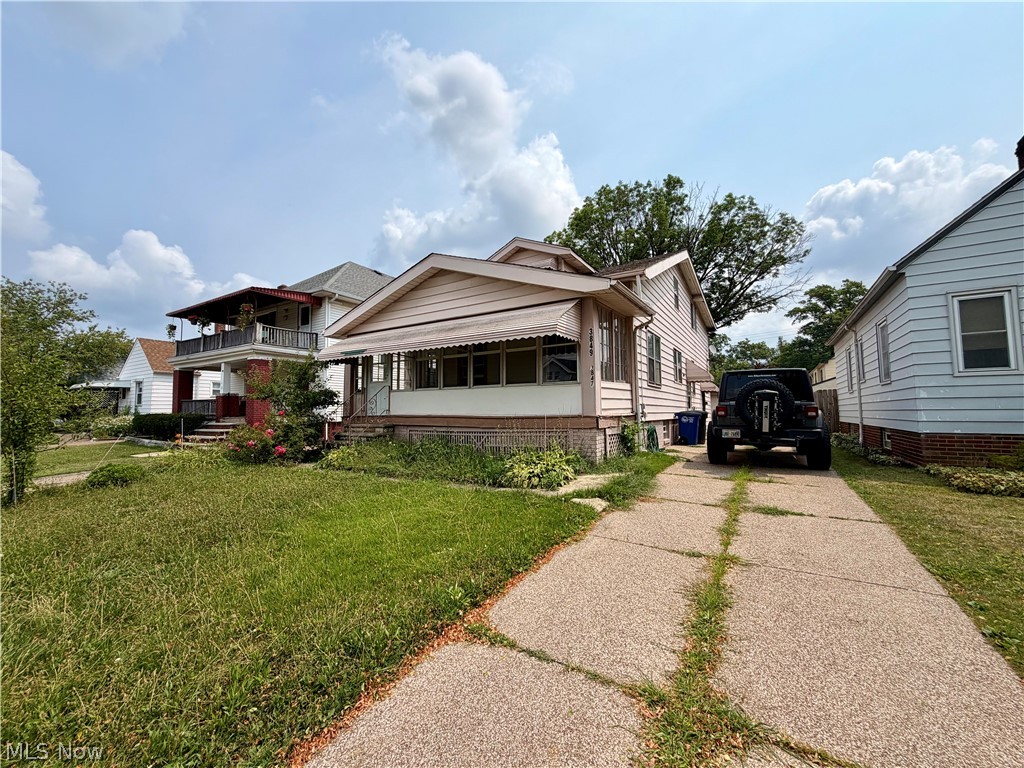 3849 W 136th Street Cleveland OH 44111