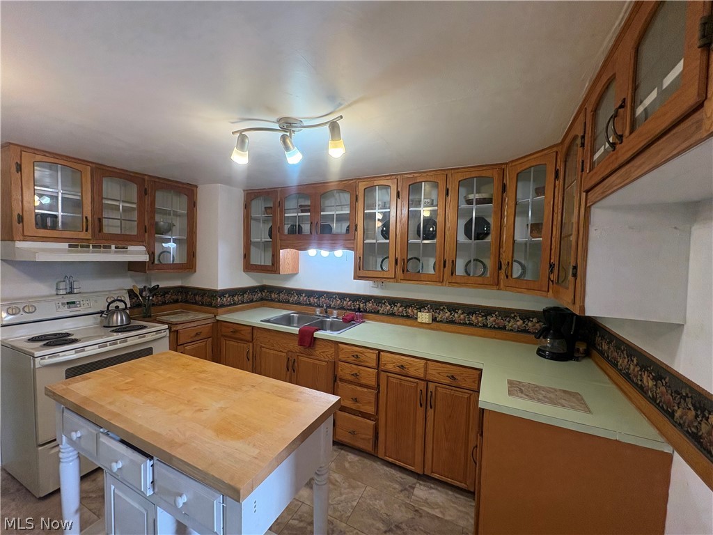 2848 Liberty Street Rock Creek OH 44084
