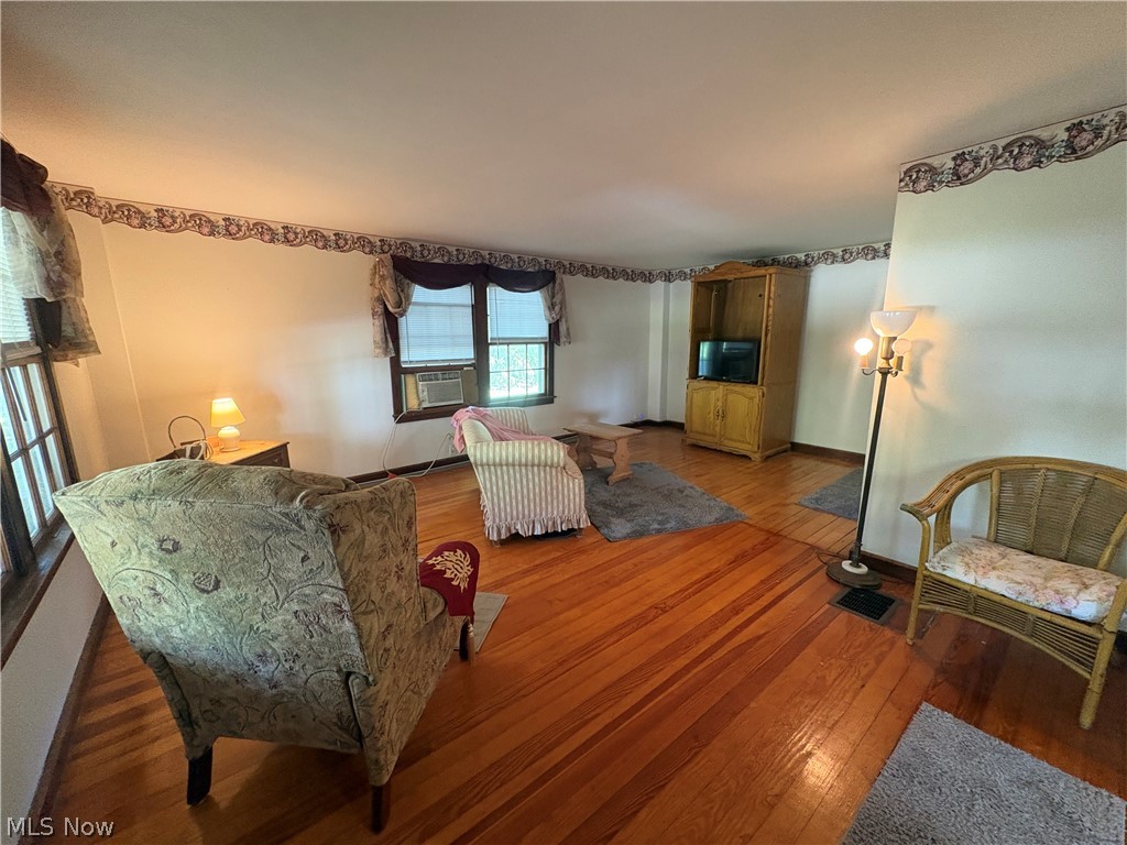 2848 Liberty Street Rock Creek OH 44084