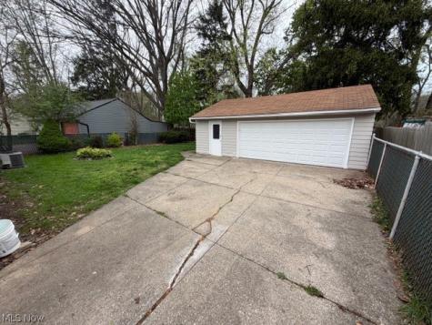 948 Bern Avenue Cleveland OH 44109