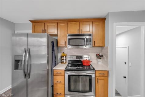 311 E 262nd Street Euclid OH 44132