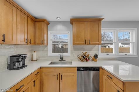 311 E 262nd Street Euclid OH 44132