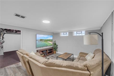 311 E 262nd Street Euclid OH 44132