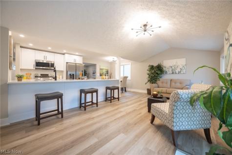 399 Ridgewood Drive Eastlake OH 44095