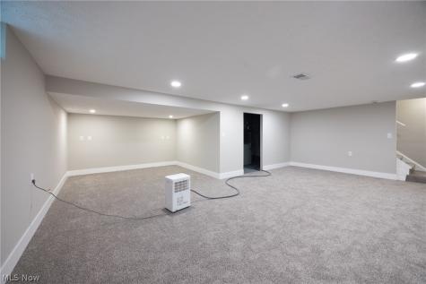 399 Ridgewood Drive Eastlake OH 44095