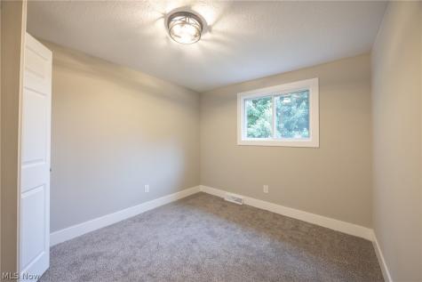 399 Ridgewood Drive Eastlake OH 44095