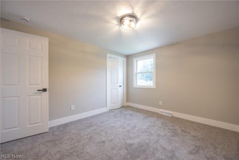 399 Ridgewood Drive Eastlake OH 44095