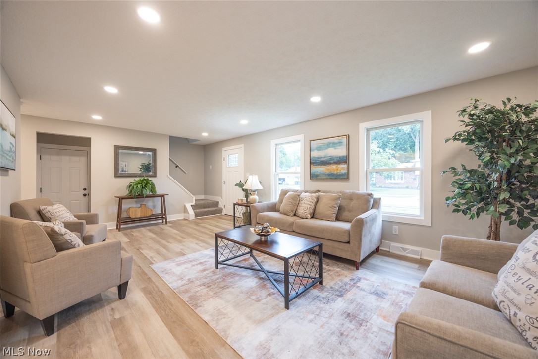 399 Ridgewood Drive Eastlake OH 44095