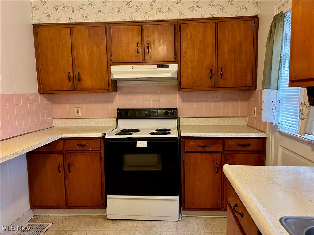 163 Tudor Avenue Akron OH 44312