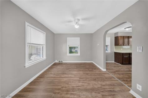 378 Hillwood Drive Akron OH 44320