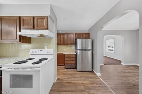378 Hillwood Drive Akron OH 44320