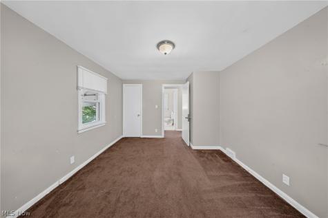 378 Hillwood Drive Akron OH 44320