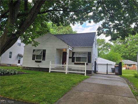 1853 Evergreen Avenue Akron OH 44301
