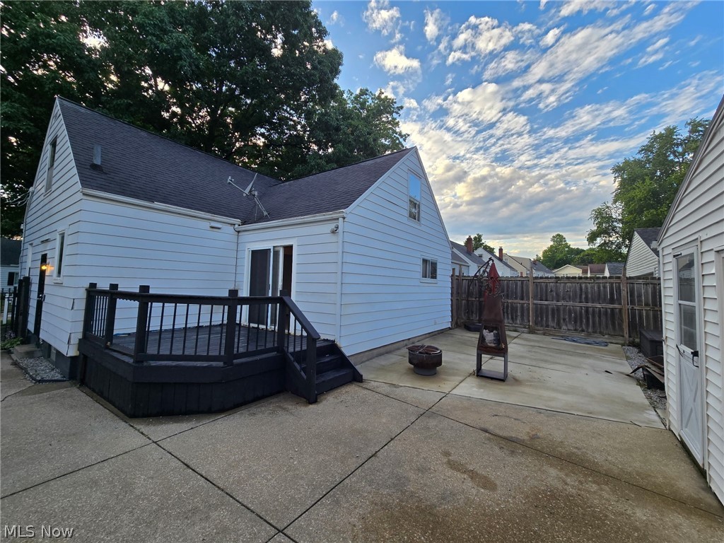 1853 Evergreen Avenue Akron OH 44301