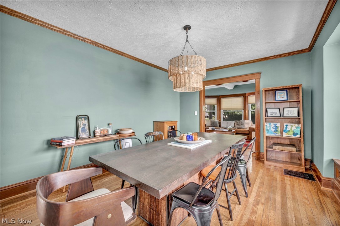 1593 Cohassett Avenue Lakewood OH 44107