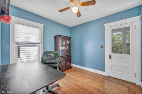 1593 Cohassett Avenue Lakewood OH 44107