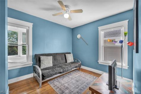 1593 Cohassett Avenue Lakewood OH 44107