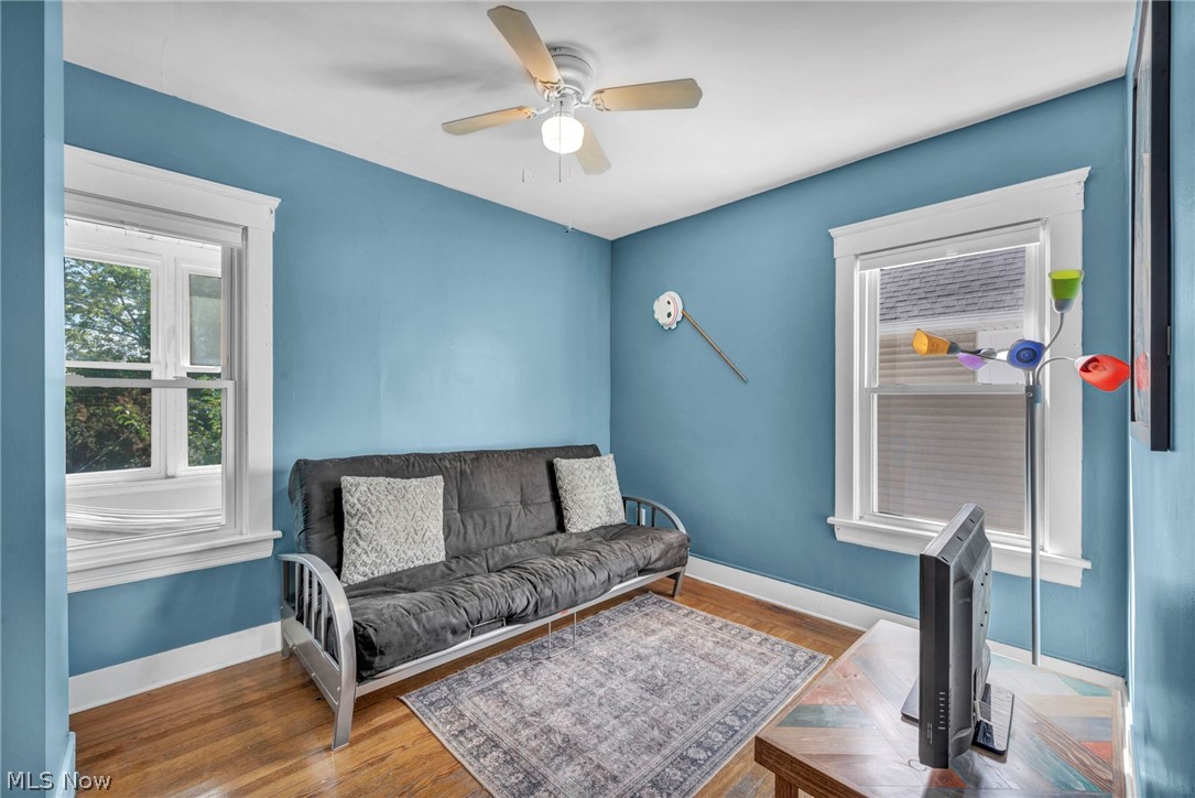 1593 Cohassett Avenue Lakewood OH 44107