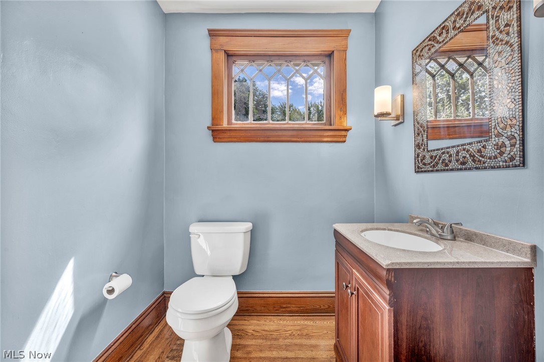 1593 Cohassett Avenue Lakewood OH 44107