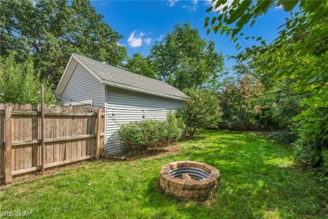 1593 Cohassett Avenue Lakewood OH 44107