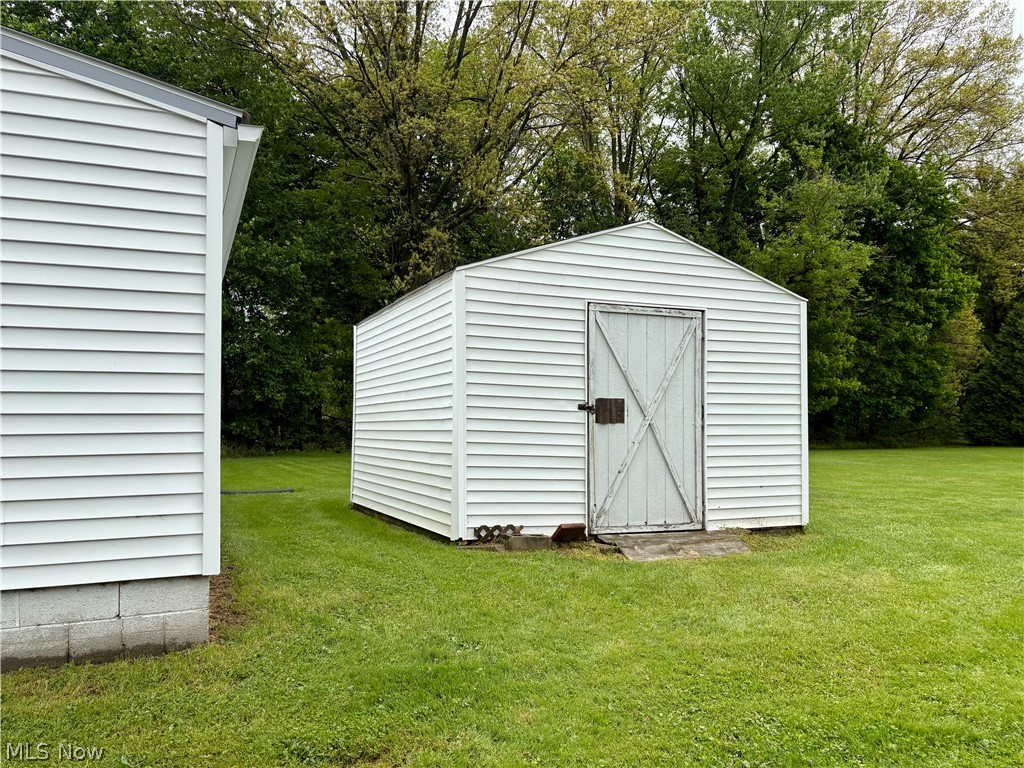 1478 Morris Street Mineral Ridge OH 44440