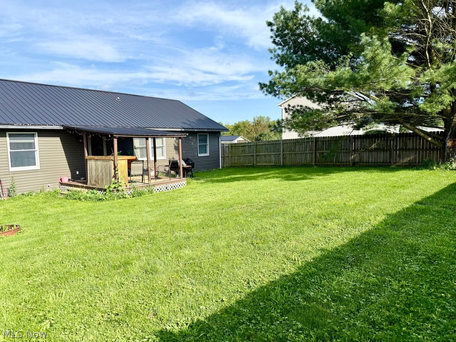 1950 Meredith Place Uhrichsville OH 44683