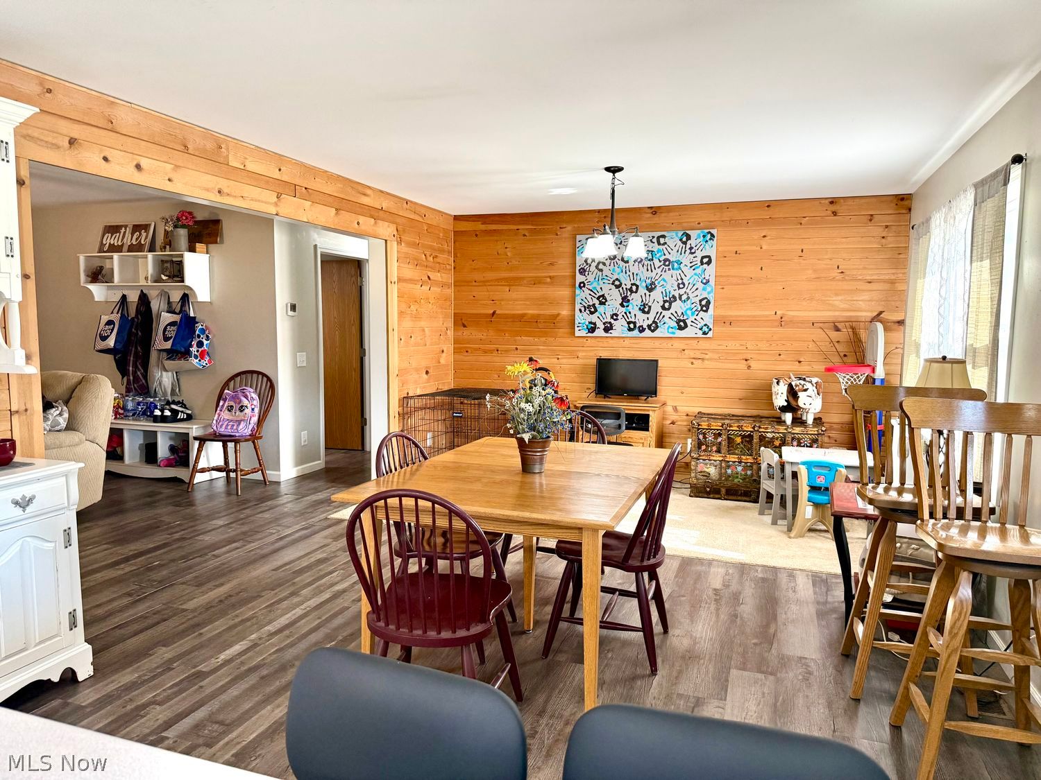 1950 Meredith Place Uhrichsville OH 44683
