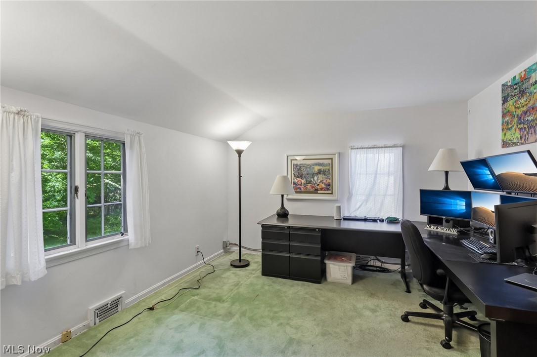 2964 Green Road Shaker Heights OH 44122