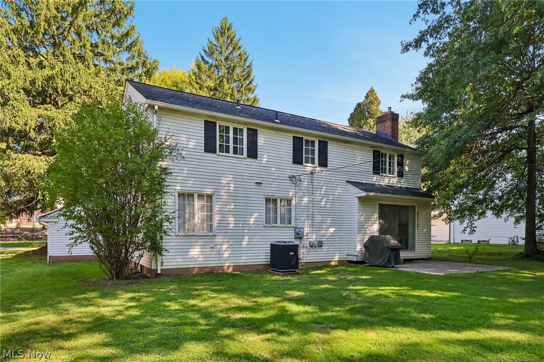 2964 Green Road Shaker Heights OH 44122