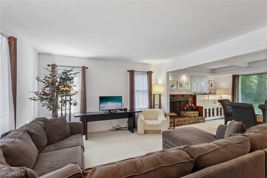 2964 Green Road Shaker Heights OH 44122