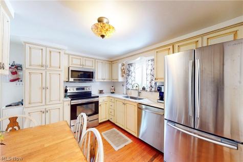 2711 Whitehaven Boulevard Steubenville OH 43952