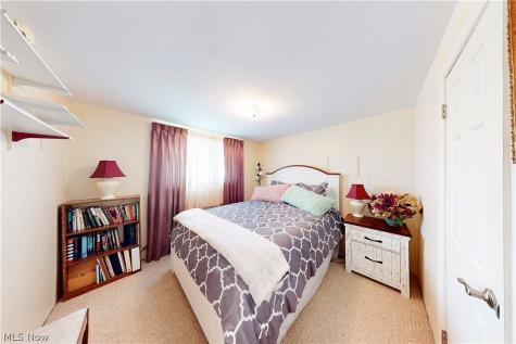 2711 Whitehaven Boulevard Steubenville OH 43952