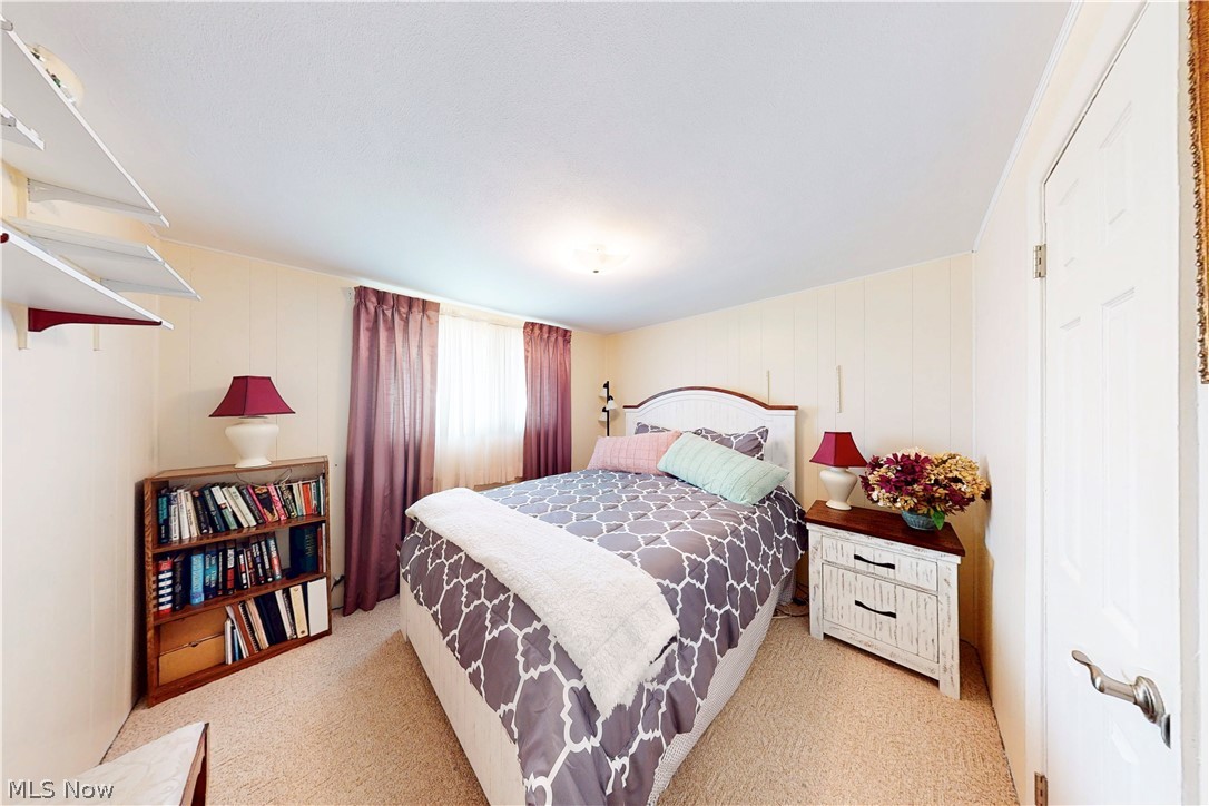 2711 Whitehaven Boulevard Steubenville OH 43952