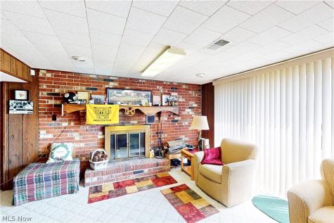 2711 Whitehaven Boulevard Steubenville OH 43952