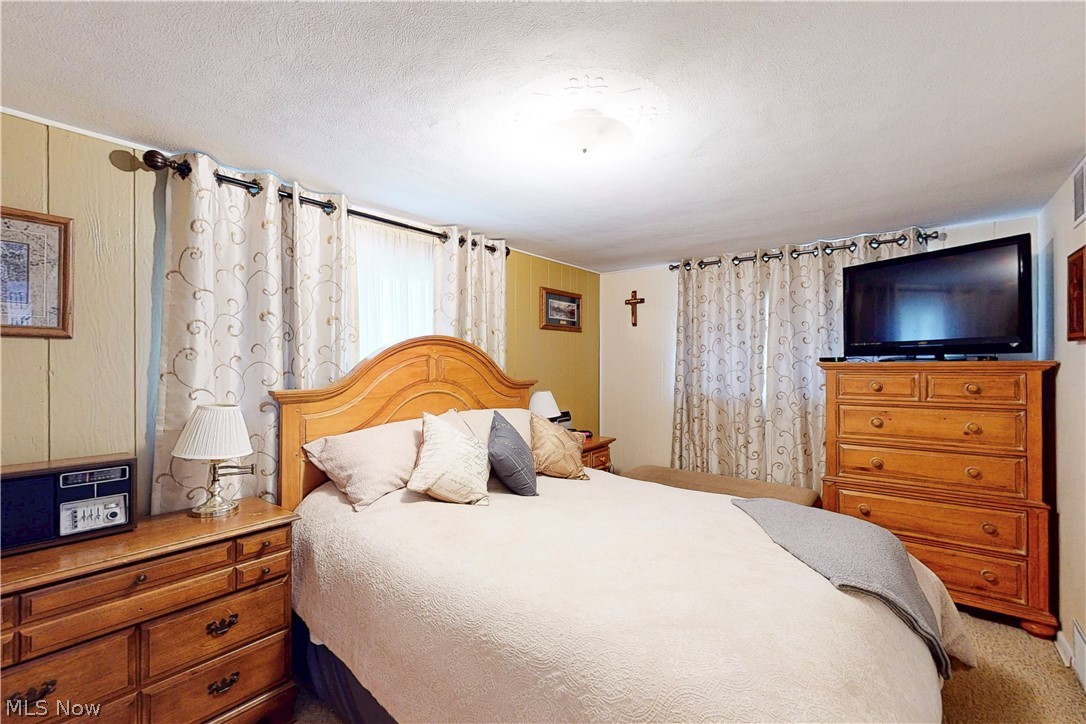 2711 Whitehaven Boulevard Steubenville OH 43952