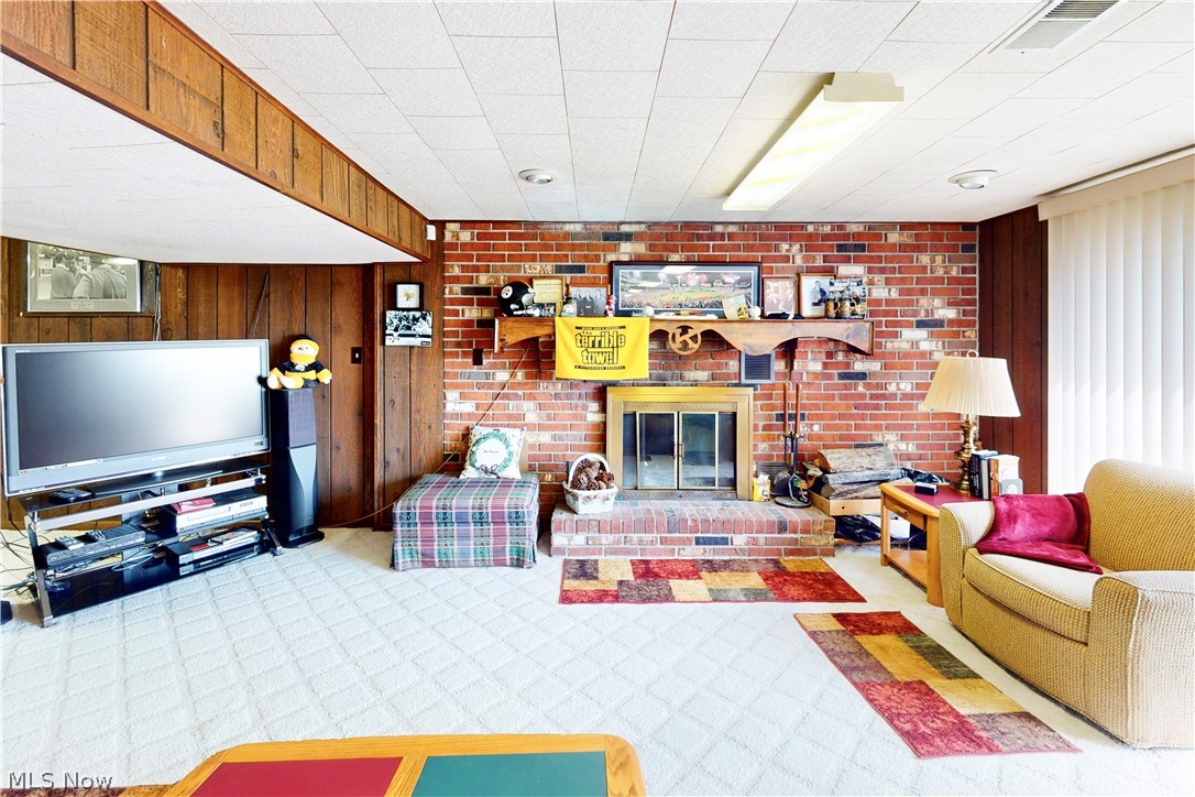 2711 Whitehaven Boulevard Steubenville OH 43952