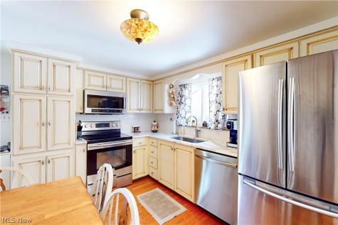 2711 Whitehaven Boulevard Steubenville OH 43952
