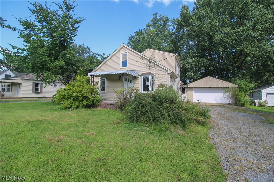 4484 Nutwood Avenue NW Warren OH 44483