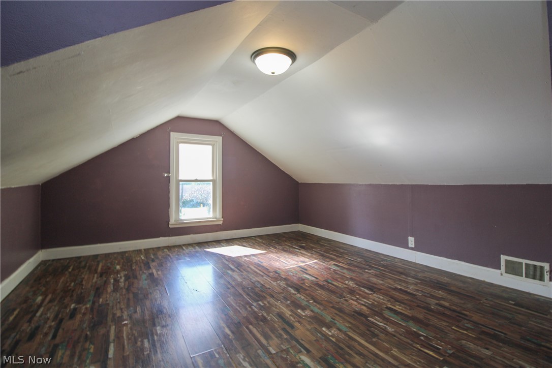 4484 Nutwood Avenue NW Warren OH 44483