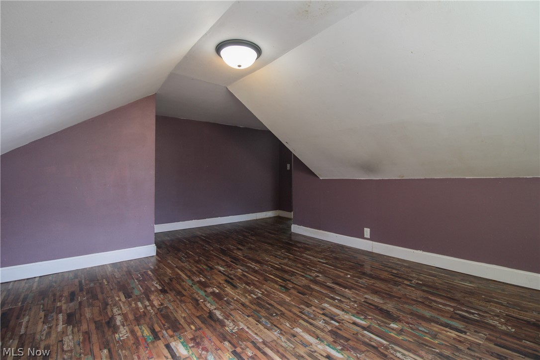 4484 Nutwood Avenue NW Warren OH 44483